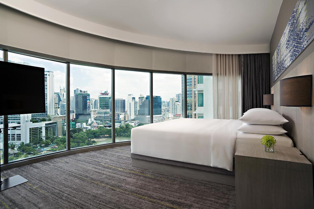 Hyatt Place Bangkok Sukhumvit 24 Otel Dış mekan fotoğraf